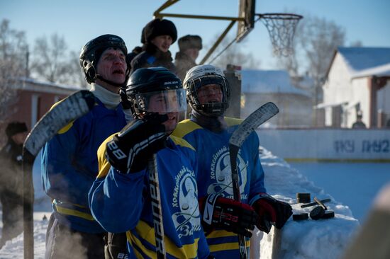 Hockey match in Omsk prison