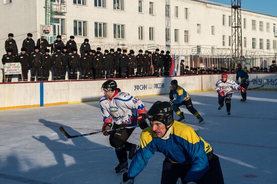 Hockey match in Omsk prison
