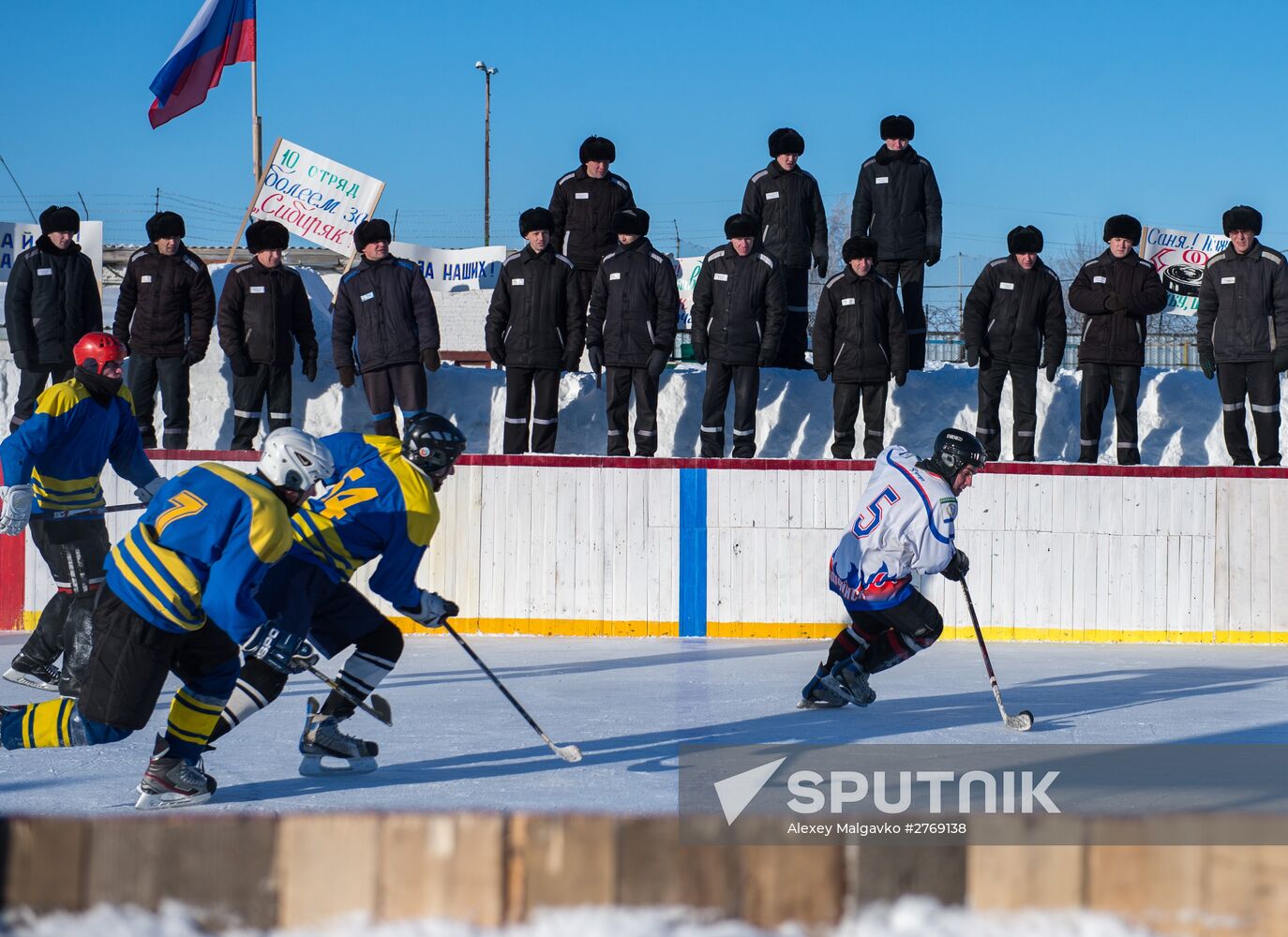 Hockey match in Omsk prison