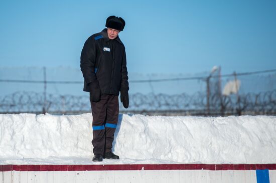 Hockey match in Omsk prison