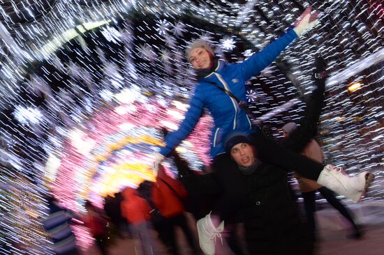 Muscovites enjoy their holidays