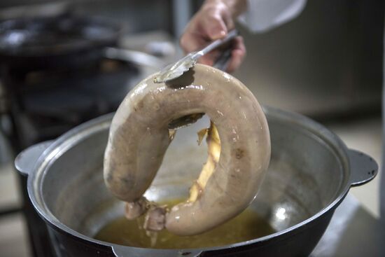 Cooking Kyrgyz national dish, Chuchuk