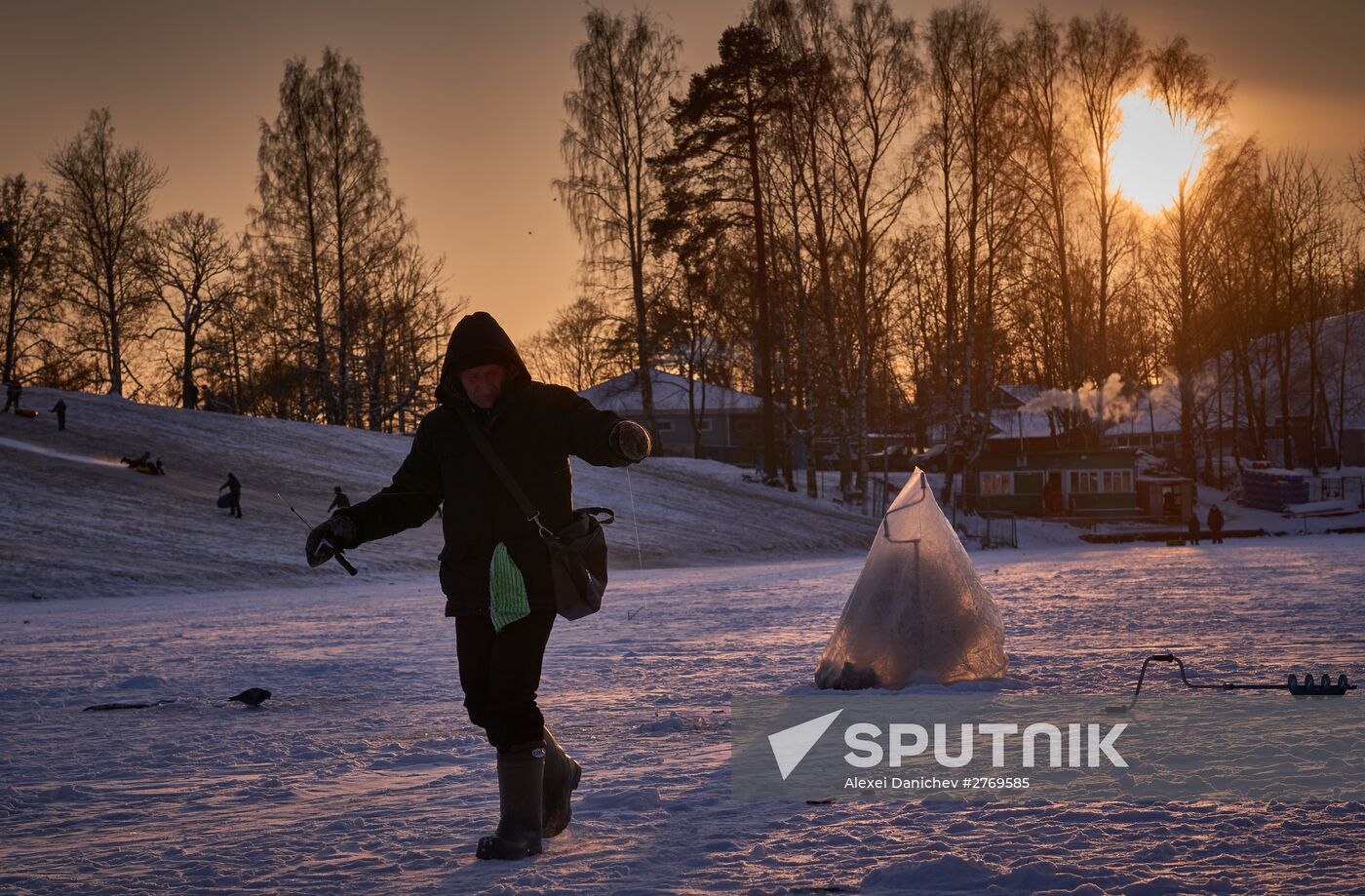 Winter fishing in St. Petersburg