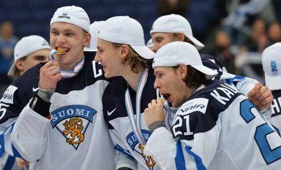 IIHF World U20 Championship. Russia vs. Finland