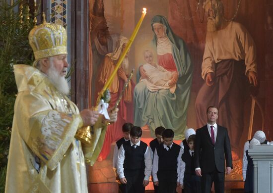 Prime Minister Medvedev attends Christmas liturgy at Cathedral fo Christ the Savior
