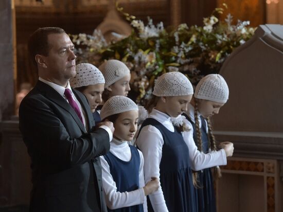 Prime Minister Medvedev attends Christmas liturgy at Cathedral fo Christ the Savior