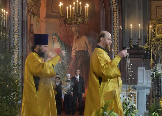 Prime Minister Medvedev attends Christmas liturgy at Cathedral fo Christ the Savior
