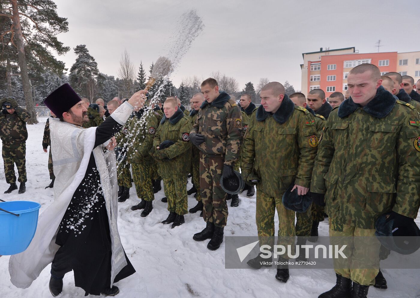 Belarusian soldiers celebrate Christmas