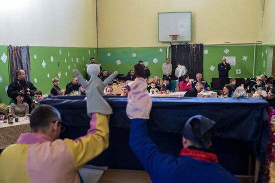 Christmas party at penitentiary in Omsk