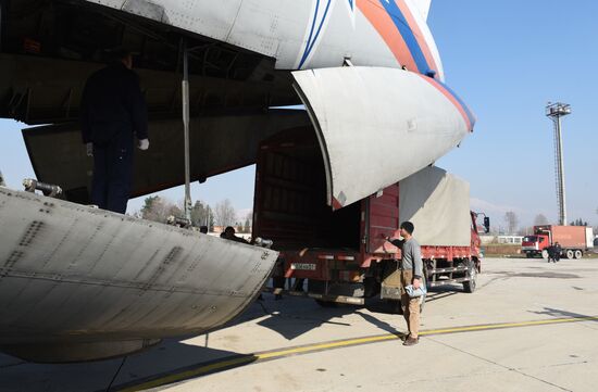 Russian Emergencies Ministry delivers humanitarian aid to Dushanbe