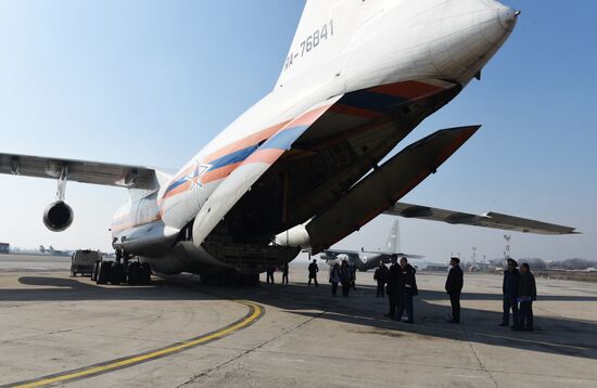 Russian Emergencies Ministry delivers humanitarian aid to Dushanbe