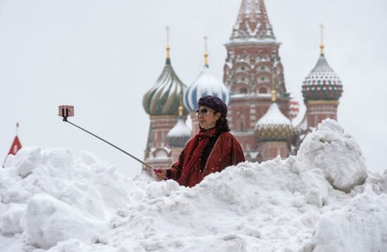 Snow removal in Moscow