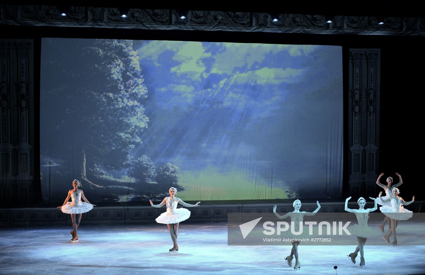 Theater of Ice Miniatures performs anniversary program "We are 30"