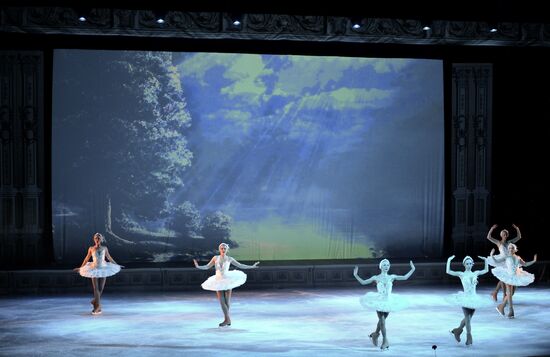 Theater of Ice Miniatures performs anniversary program "We are 30"