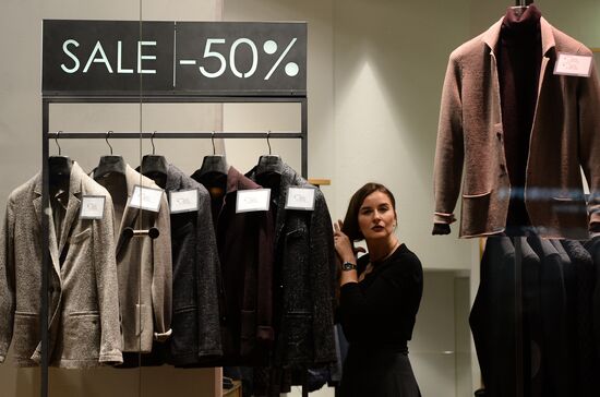 Discount sales in Moscow stores