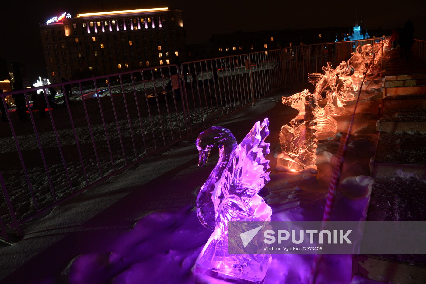"The Ice Moscow. A Family Circle" festival in Pobedy Park on Poklonnaya Hill