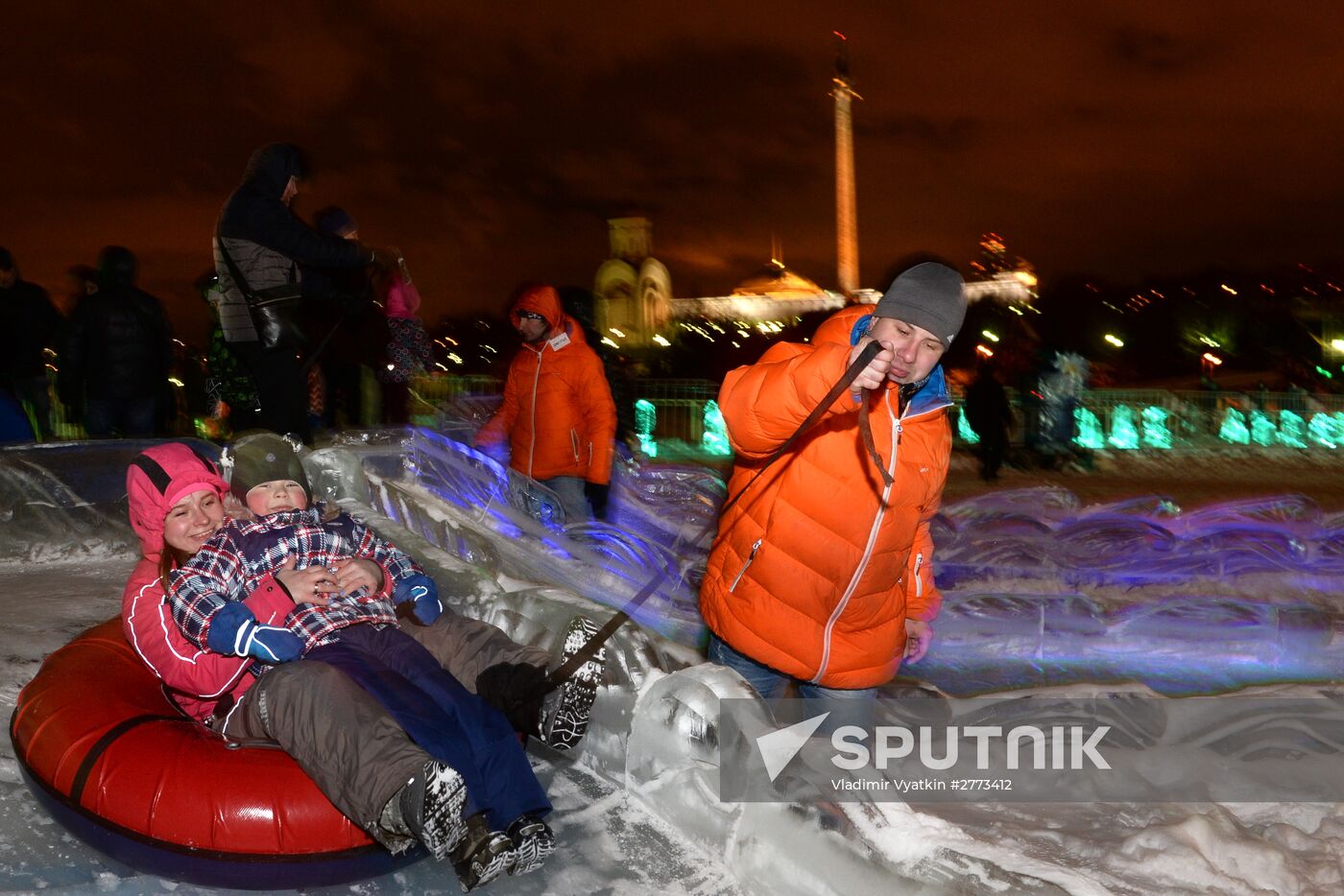 "The Ice Moscow. A Family Circle" festival in Pobedy Park on Poklonnaya Hill