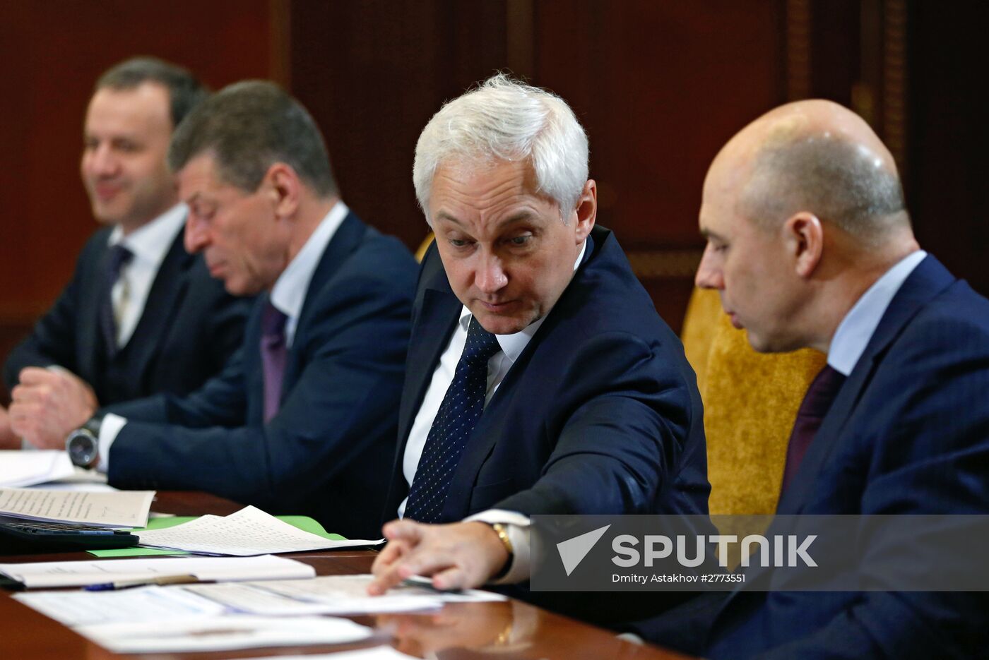 Prime Minister Dmitry Medvedev chairs meeting on economic and financial issues