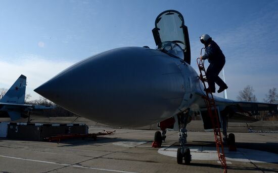 Eastern Military District air force regiment gets two new Sukhoi 35S jets