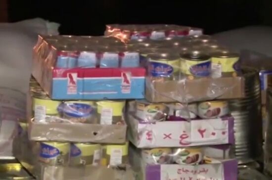 Loading humanitarian cargo for Deir ez-Zor