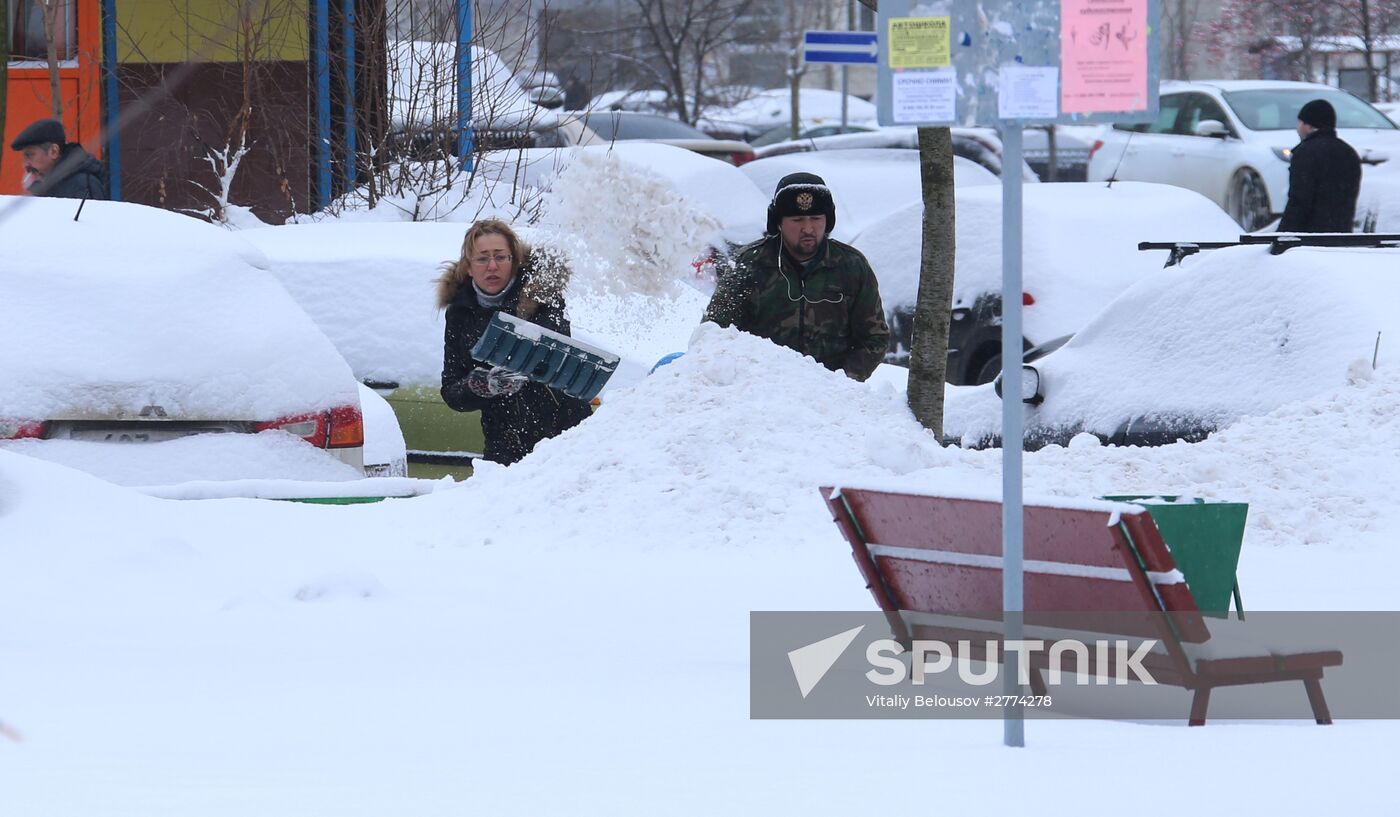Snow removed in Moscow