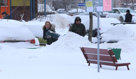 Snow removed in Moscow