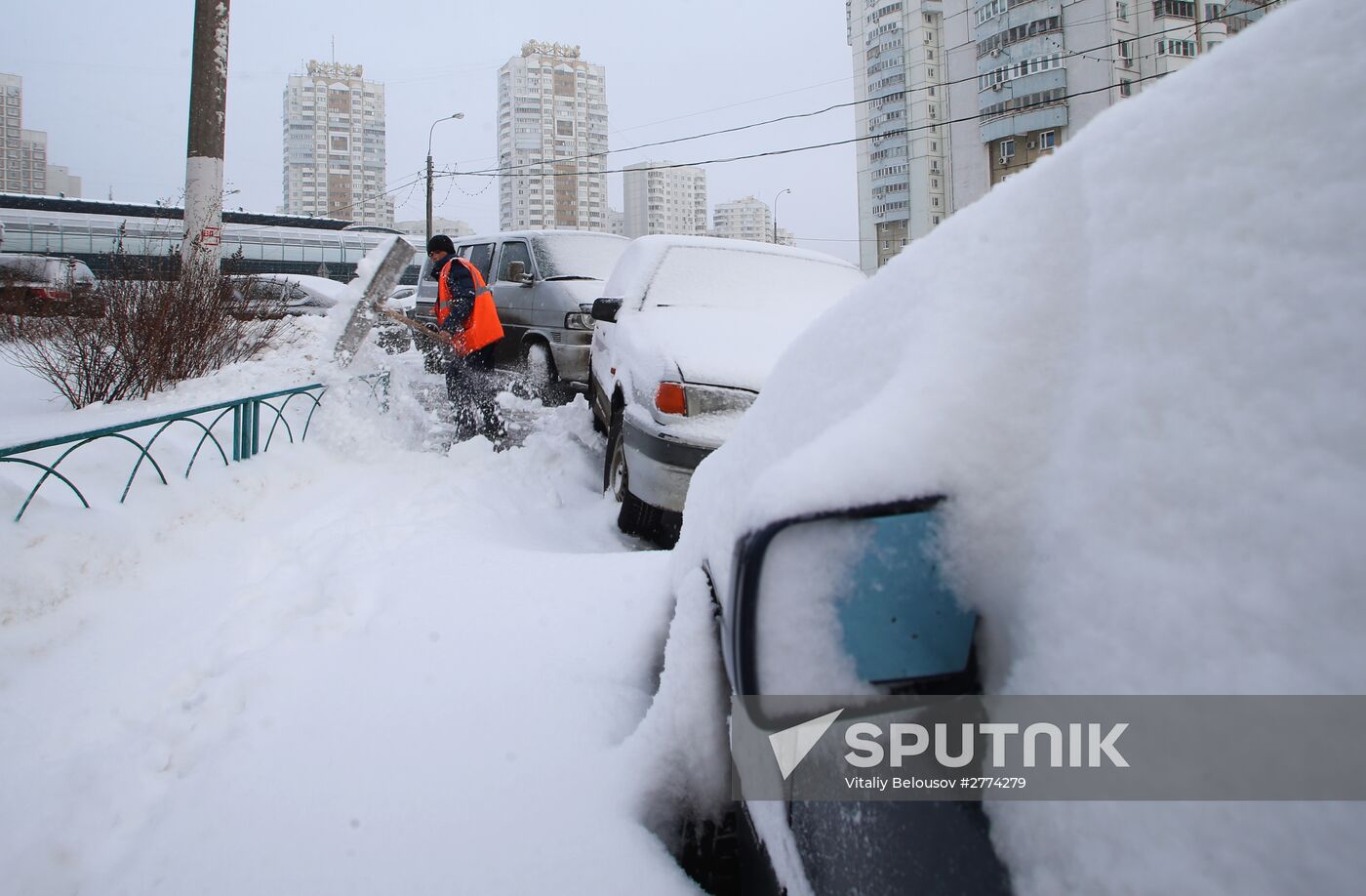Snow removed in Moscow