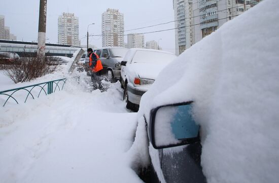 Snow removed in Moscow