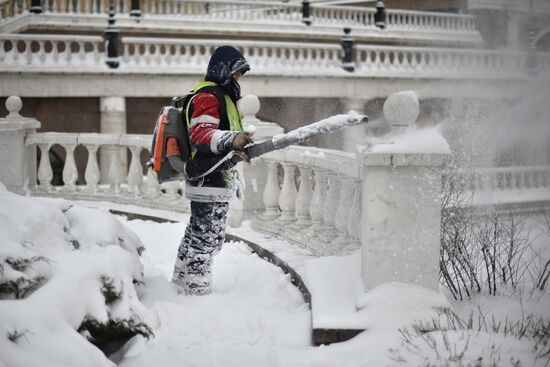 Snow removed in Moscow