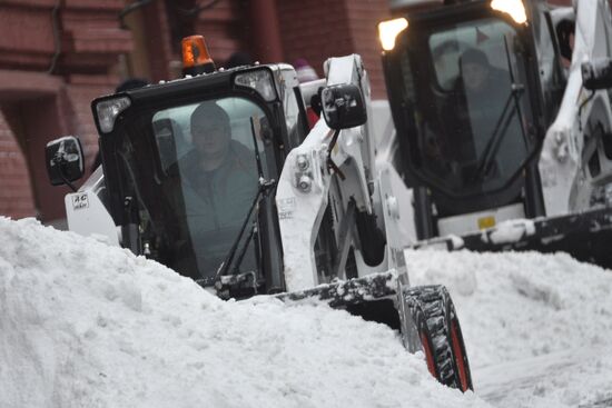Snow removed in Moscow