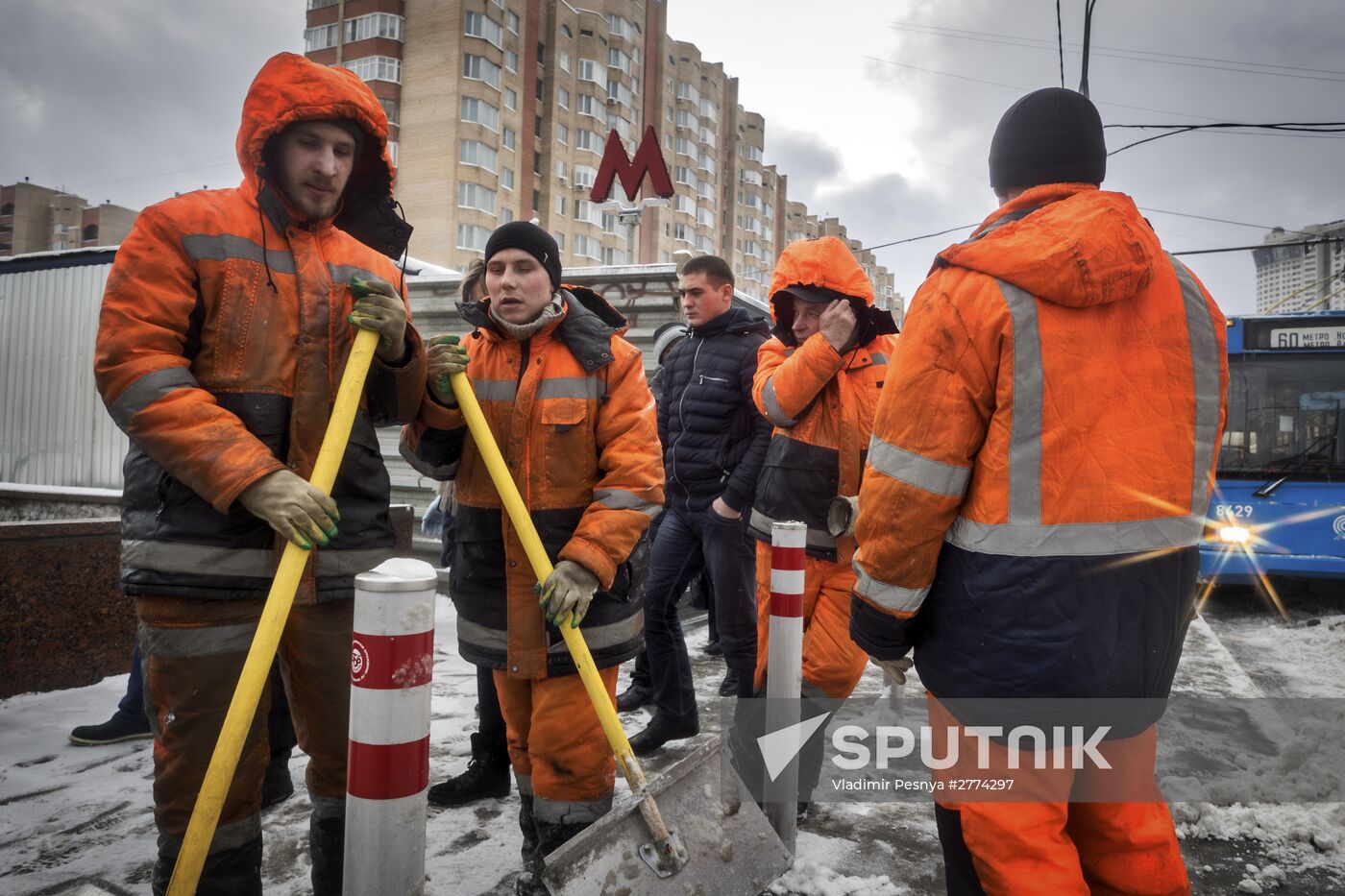 Snow removed in Moscow