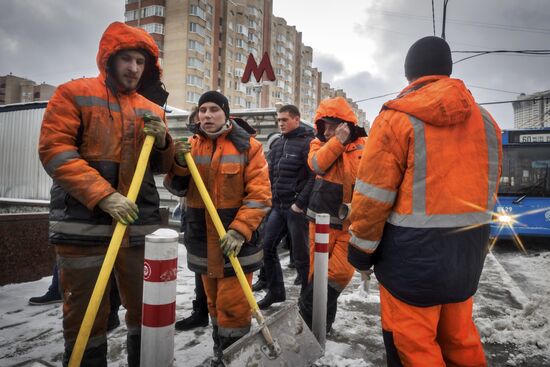 Snow removed in Moscow
