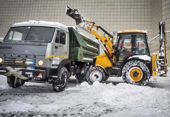 Snow removed in Moscow