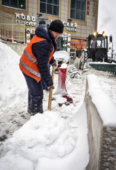 Snow removed in Moscow