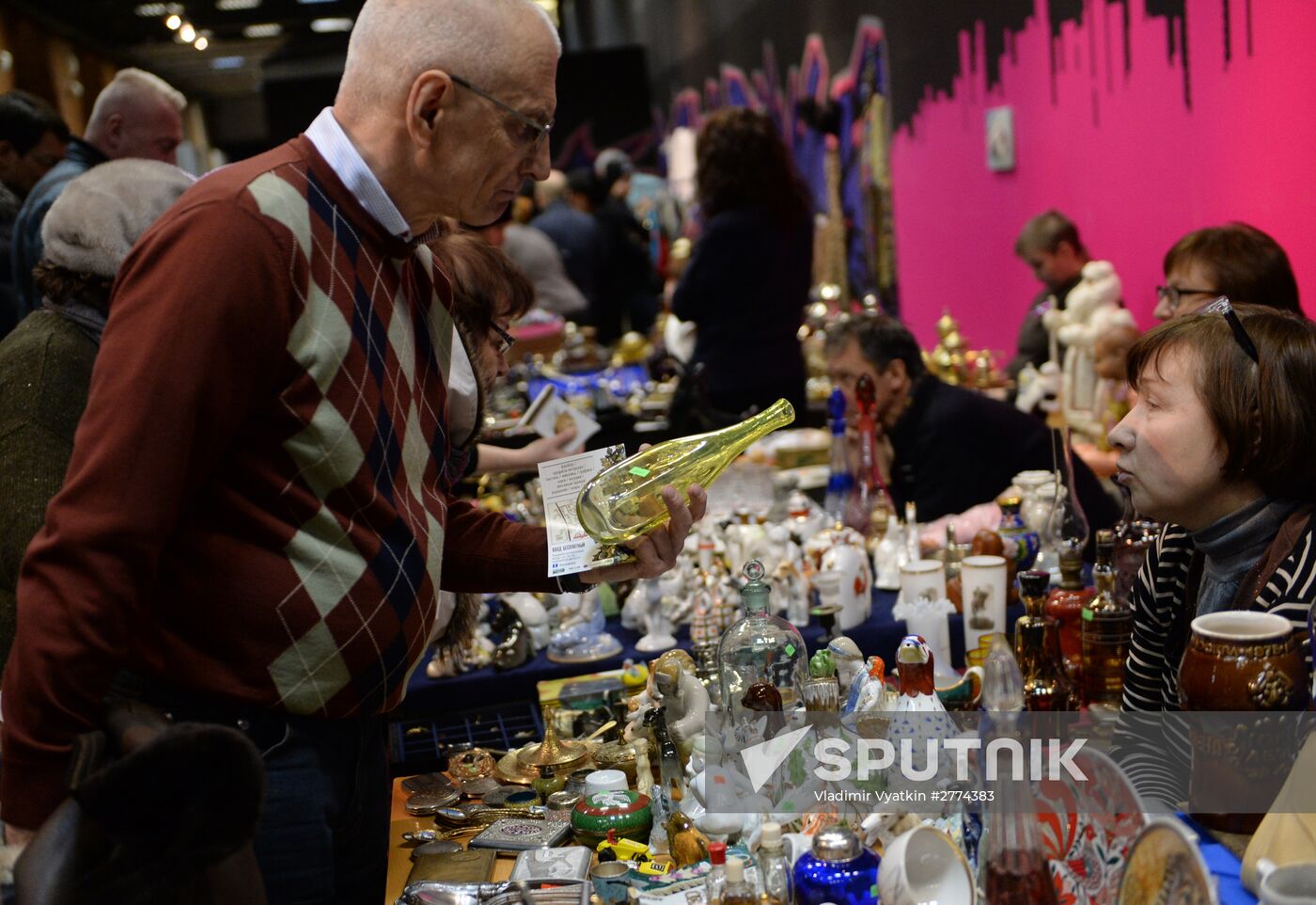 Winter flea market at Museum of Moscow