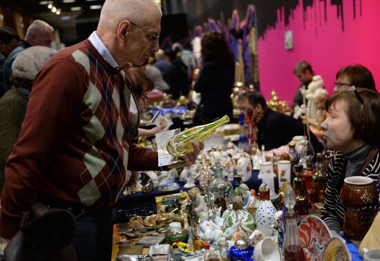 Winter flea market at Museum of Moscow