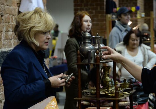 Winter flea market at Museum of Moscow