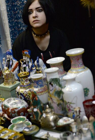 Winter flea market at Museum of Moscow