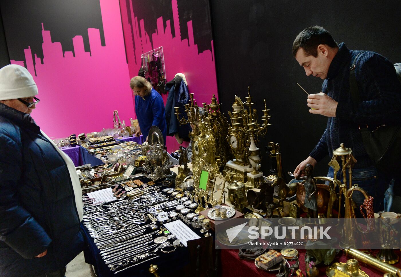 Winter flea market at Museum of Moscow
