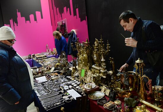 Winter flea market at Museum of Moscow