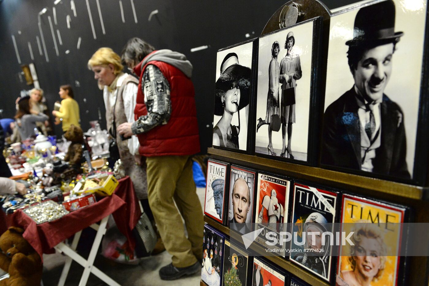 Winter flea market at Museum of Moscow