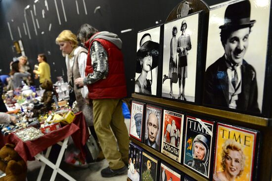 Winter flea market at Museum of Moscow