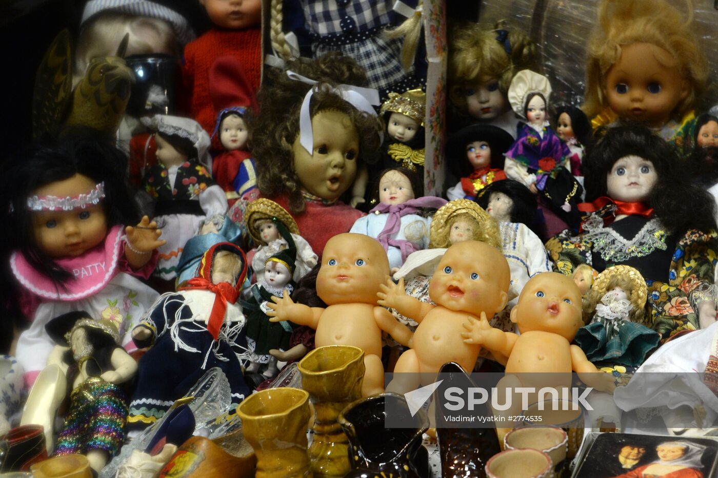 Winter flea market at Museum of Moscow