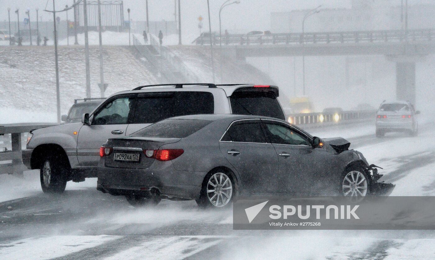 Aftermath of snow cyclone in Vladivostok