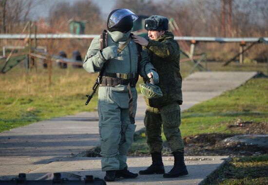 Combat engineer units exercise in Russian cities