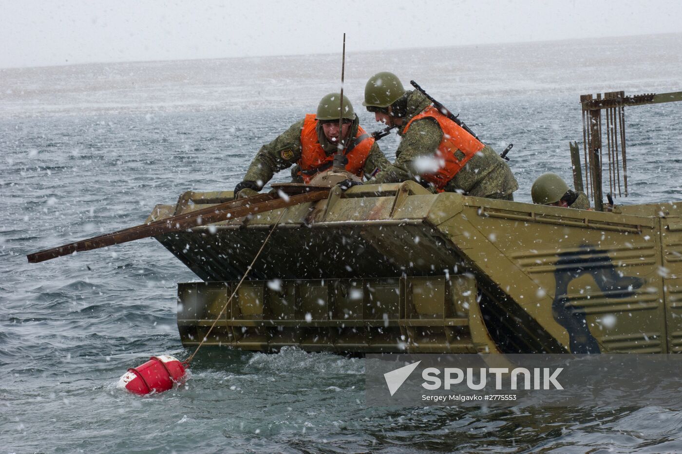 Combat engineer units exercise in Russian cities