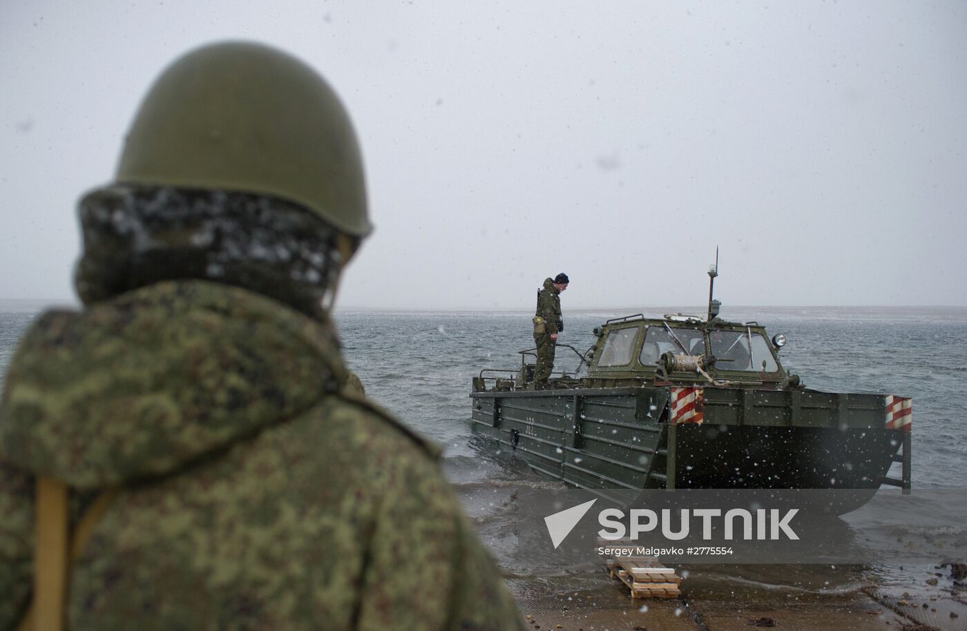 Combat engineer units exercise in Russian cities