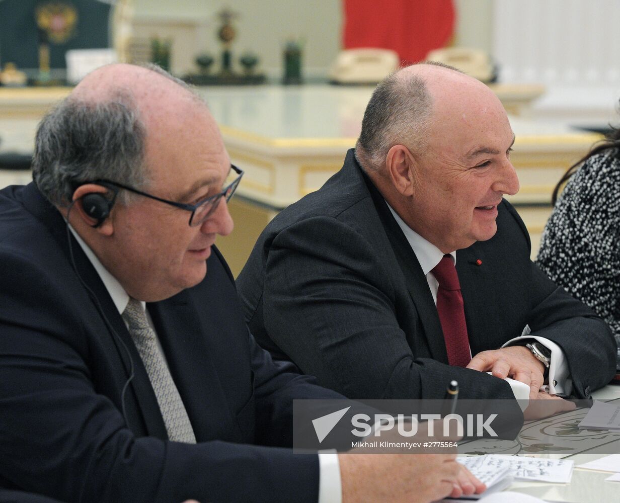 President Vladimir Putin meets with representatives of European Jewish Congress