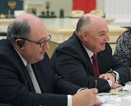 President Vladimir Putin meets with representatives of European Jewish Congress