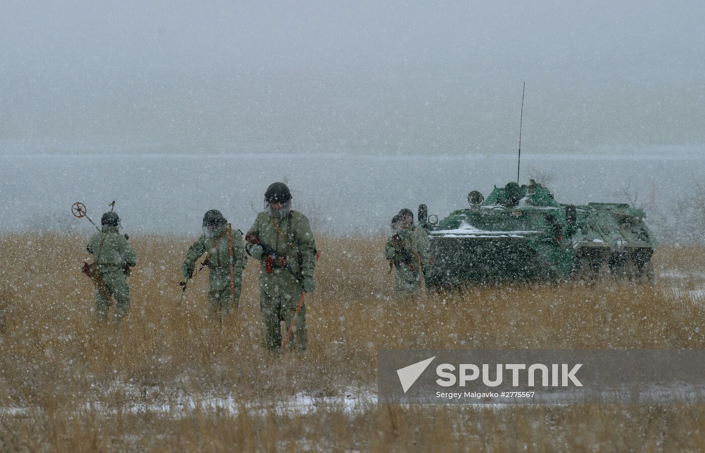 Combat engineer units exercise in Russian cities